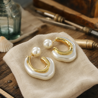 FINAL - Gold Queen Pearl Earrings (Pair)